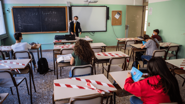 Pandemia a scuola: tante domande e poche risposte