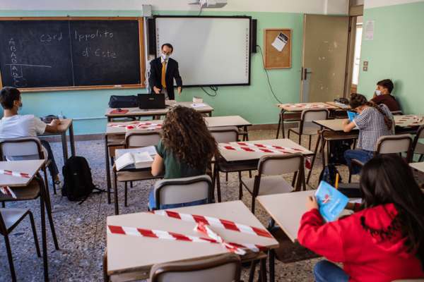 Pandemia a scuola: tante domande e poche risposte