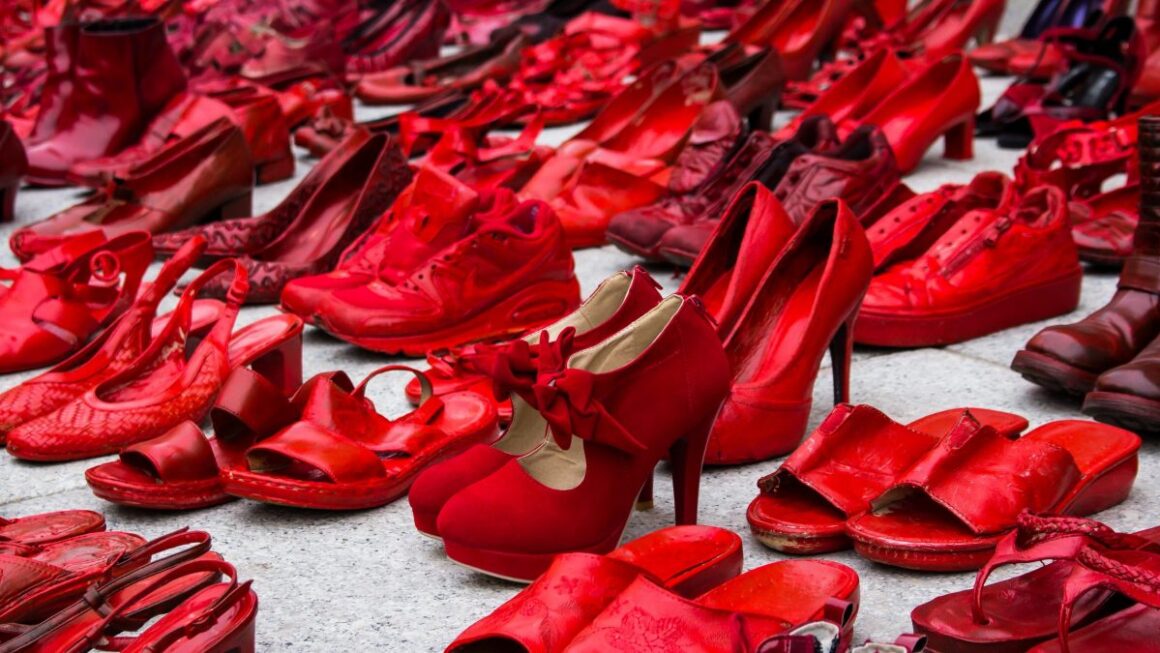 Oggi come ieri: la violenza sulle donne, “pestilenza” mondiale